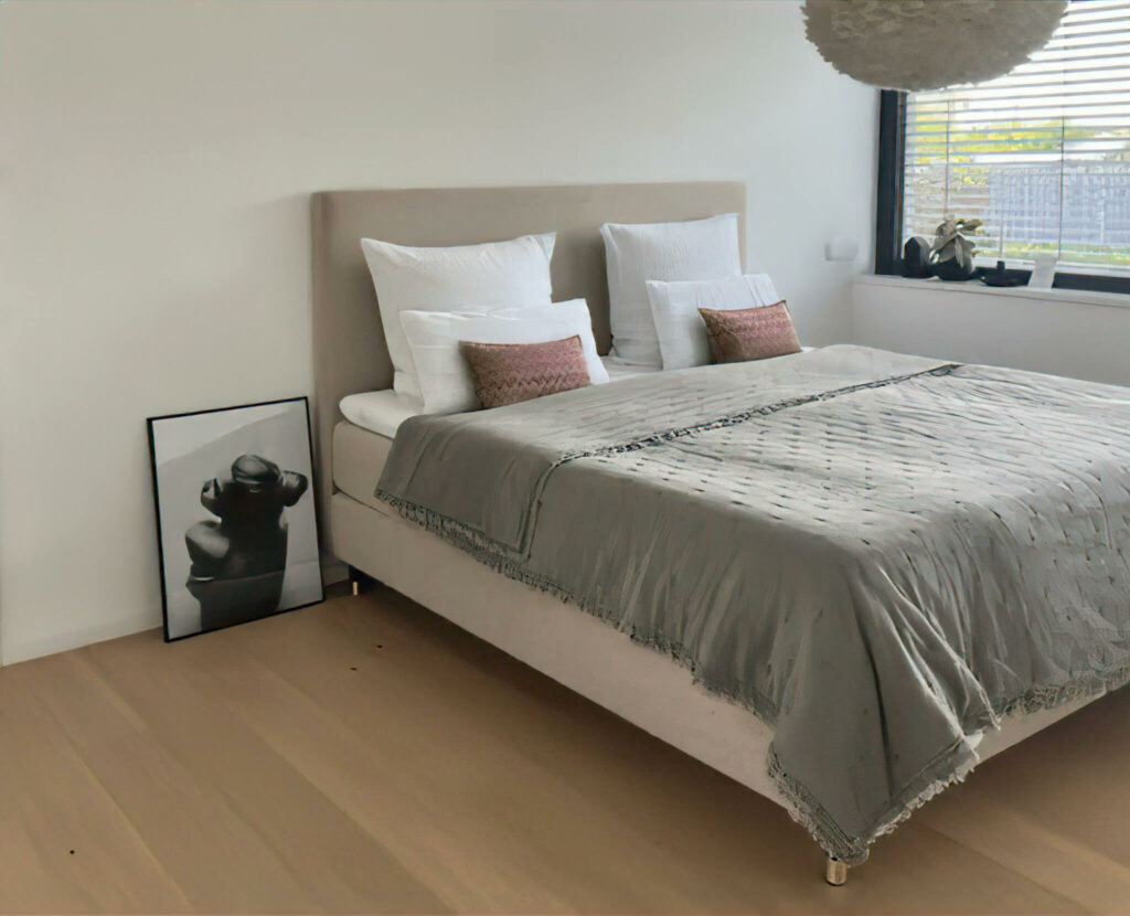 Boxspringbett mit hohem Kopfteil in Wiesentheid